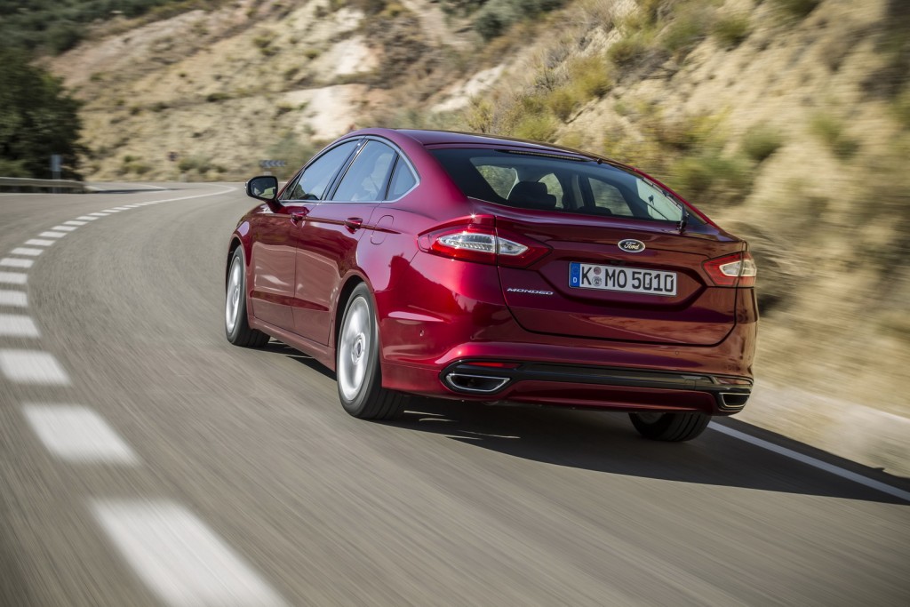 Otomobilport.com.tr.2015-Ford-Mondeo-02