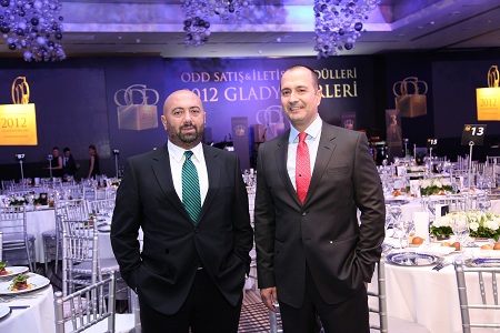 Otomobilport.com.tr.MUSTAFA-BAYRAKTAR-VE-HAYRI-ERCE