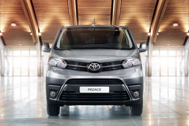 Toyota’nın ticarisi son çeyreği bekliyor