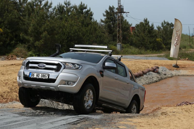 Otomobilport.com.tr.Ford_Ranger.4