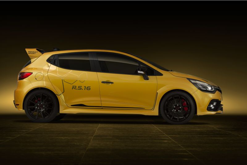 Otomobilport.com.tr.Renault.Clio.Sport.RS.4