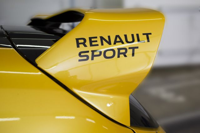 Otomobilport.com.tr.Renault.Clio.Sport.RS.6