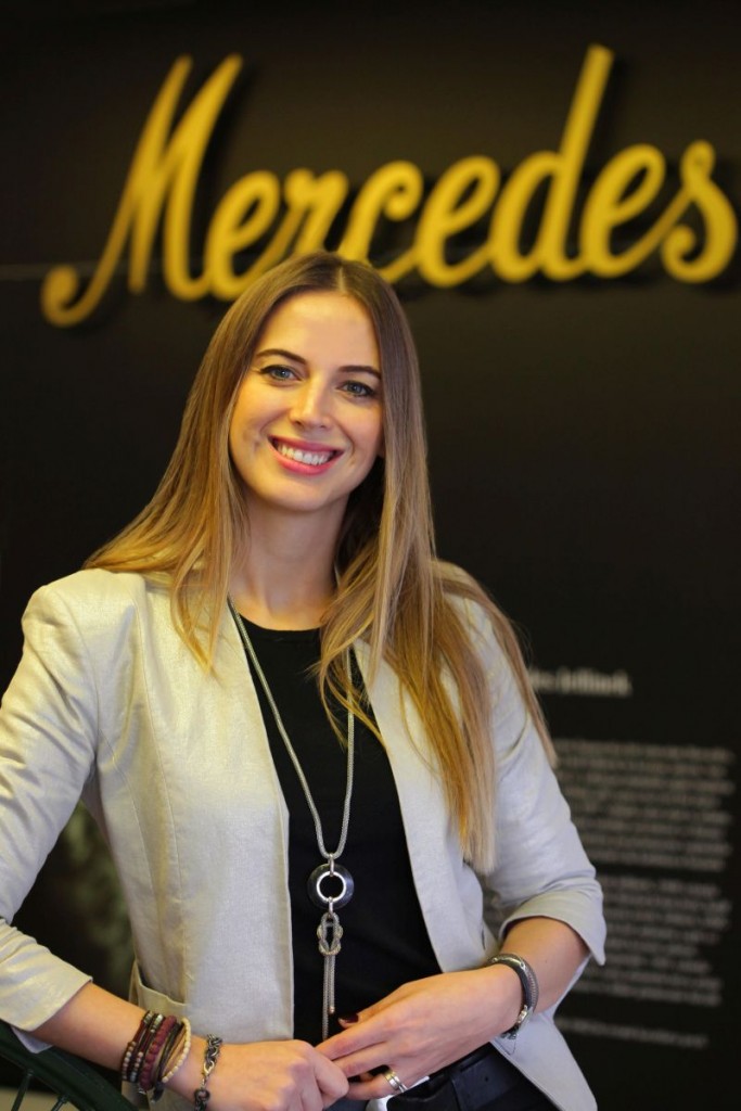 otomobilport-com-tr-mercedes-ezgi-yildiz-kefeli
