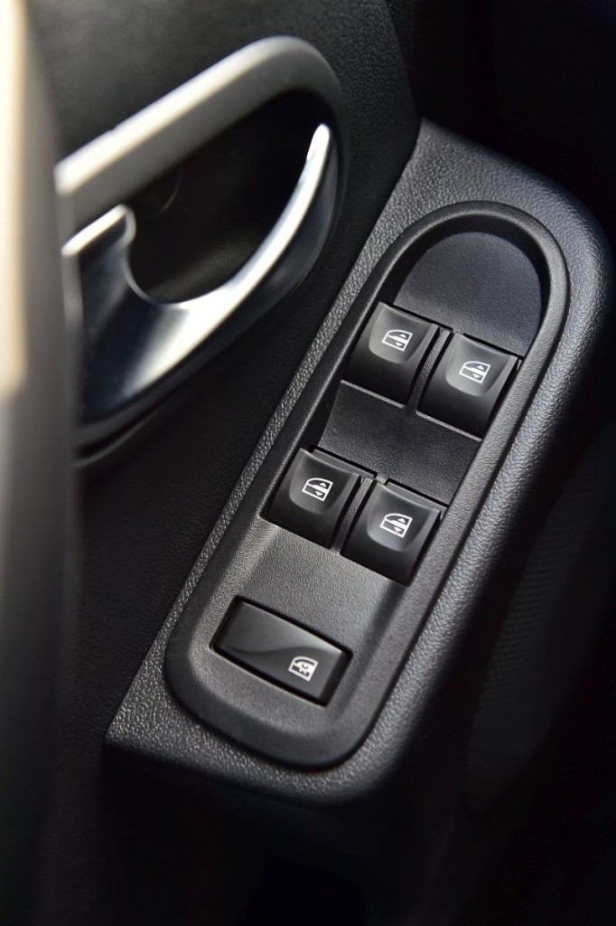 Otomobilport.com.tr.Dacia.Duster.EDC.9