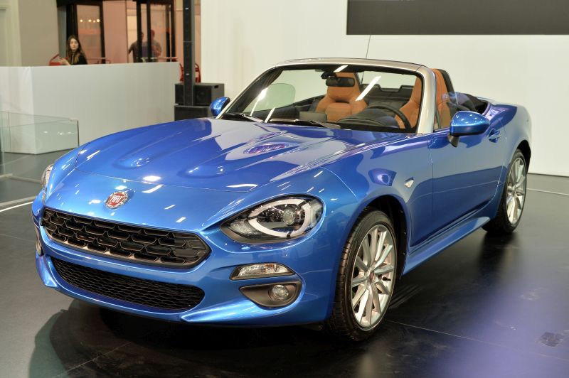 Fiat 124’ün üstü 150 bin TL’ye açıldı