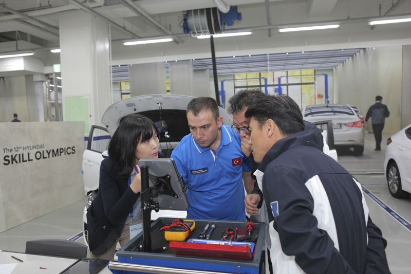 Hyundai teknisyenleri ödülleri topladı