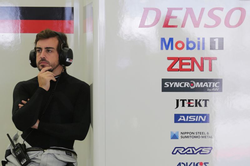 Alonso Toyota’nın direksiyonunda