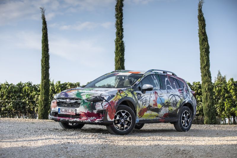 Subaru XV yürüyen tabloya dönüştü