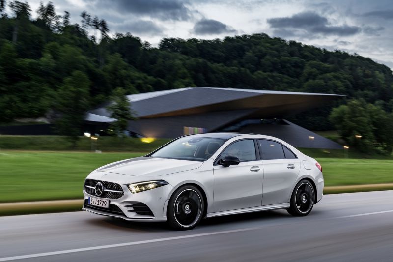 Mercedes’ten 3 dünya tanıtımı