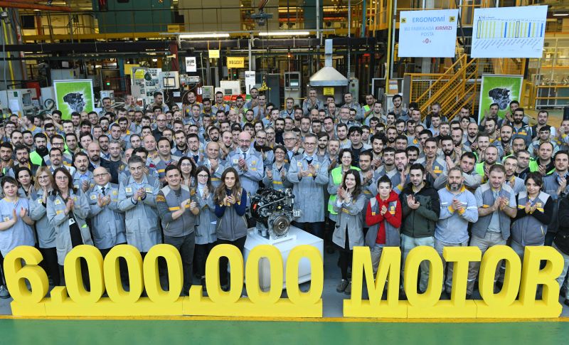 6 milyon motorla rekor kırdı
