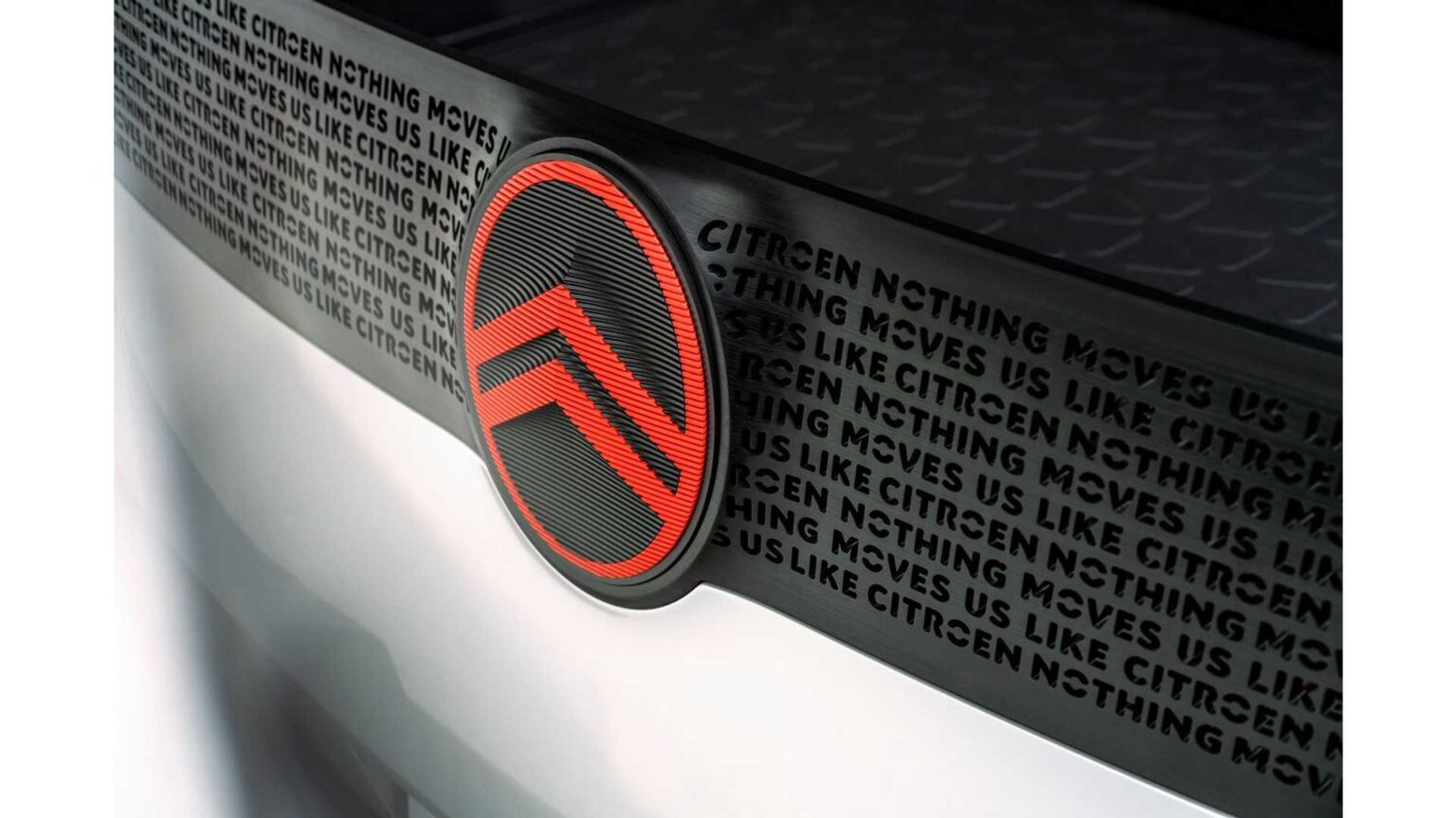 Citroen de modaya uydu