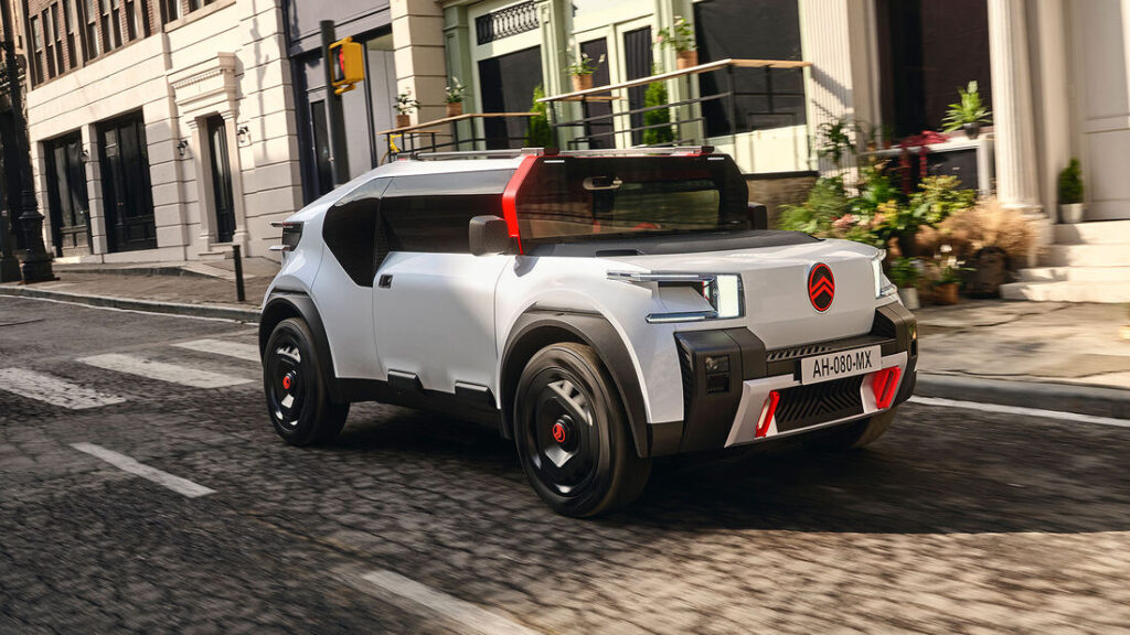 Citroen Oli sahnede