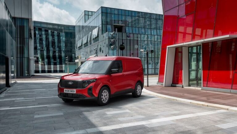 Elektrikli ailesi Courier ile büyüdü