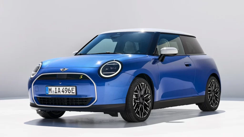 MINI’den iki yeni elektrikli