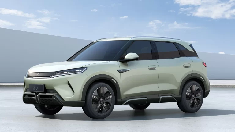 BYD Atto 3’e kardeş geldi