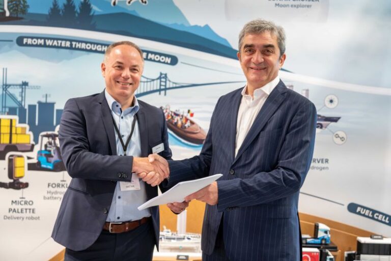 Karsan ve Toyota el sıkıştı