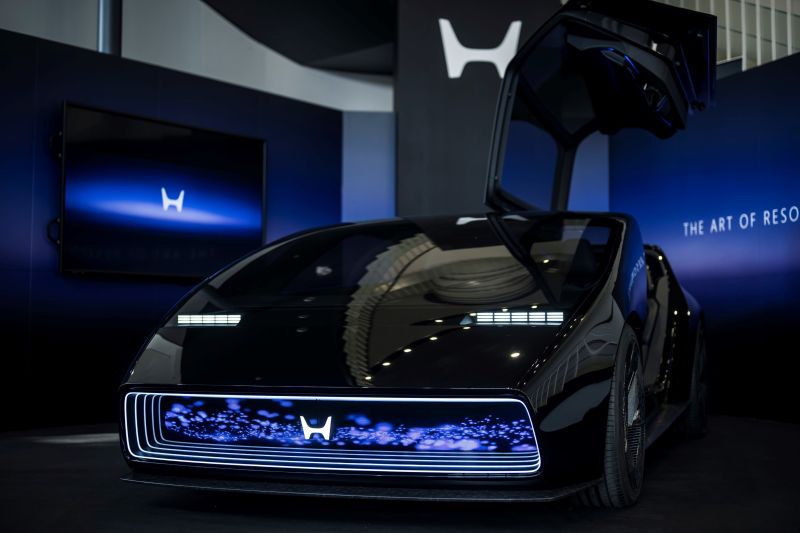 2030’a kadar 7 elektrikli tanıtacak